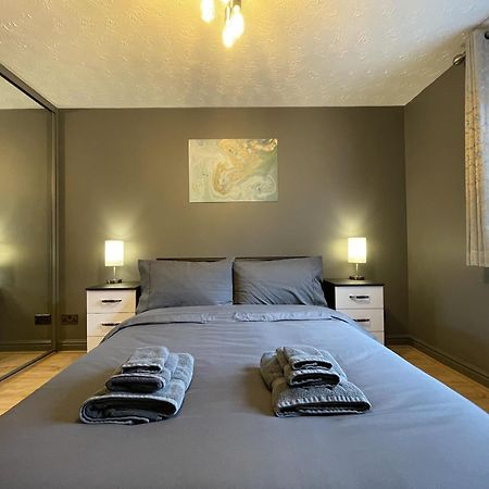 No24 - 2-Bed Boutique Apartment - Hosted By Hutch Lifestyle Leamington Spa Eksteriør billede