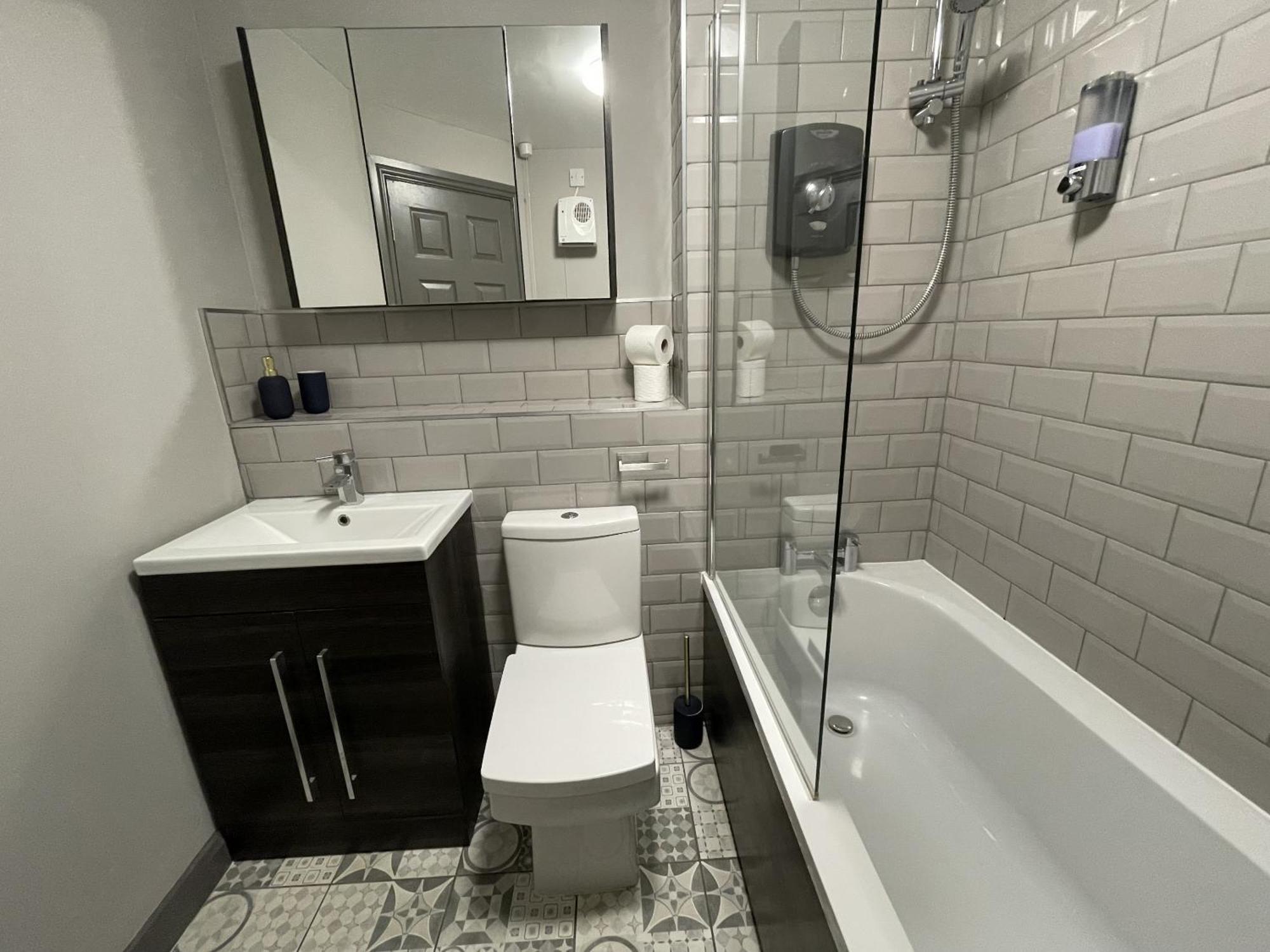 No24 - 2-Bed Boutique Apartment - Hosted By Hutch Lifestyle Leamington Spa Eksteriør billede